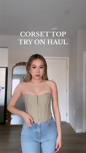 Why are corset tops soooo cute ! 🎀🎀 which is your fave besties? 💓 All from @prettylittlething #corset #corsettop #haul #clothinghaul #coresets #corsetoutfits #corsettopinspo #inspo #style #fashion #latina #fresita #fresitas #mexicana #inspiration