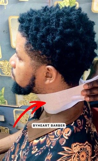 How to make use of neck tape before barbing your client.