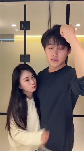 Come and congratulate this old couple