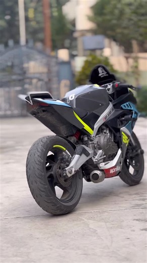 ⚡️Airy ⚡️ on Instagram: "Aprilia Build Quality 🥶😎💪🏻 #apriliars457 #reelsviralシ #bikersofinstagram #trend #explore"