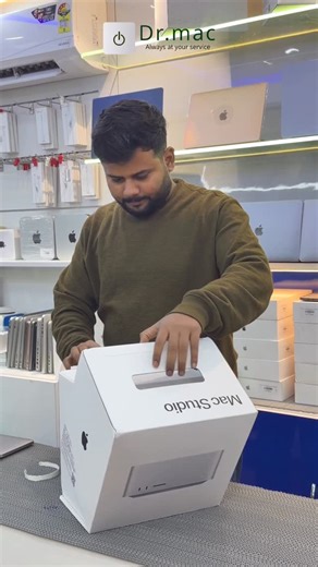 DRMAC on Instagram: "UNBOXING M4 MAX #happycustomer #studiom4 #unboxingstudio #drmac #photography"