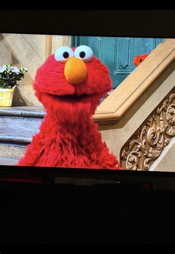 Elmo Runs The Race: A Favorite Episode for Kids
