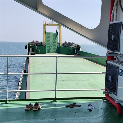 蔡之康 on Instagram: "[For Sale] 2800-ton newbuilding rear-deck vessel (LCT) for sale. Length Overall: 80 meters, Length: 78.6 meters Breadth: 16 meters, Depth: 4.35 meters Full Laden Draft: 3.3 meters, Light Laden Draft: 2.2 meters Build Date/Shipyard: 2025, Jiangsu Navigation Area: Offshore Gross/Net Tonnage: 1695/949 Engine: 368kW * 2 Weichai Engines Generators: 50kW, 100kW, 200kW Main Engine Shaft Generator: 50kW ZC Ship Inspection Bureau, with gangway Phone:+86 13585908589 (same WeChat account