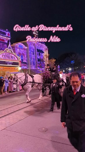 Giselle from Enchanted is the special guest at Disneyland's Princess Nite! #disney #disneyland #disneyprincess #enchanted #disneyafterdark #disneyafterhours #princessnite