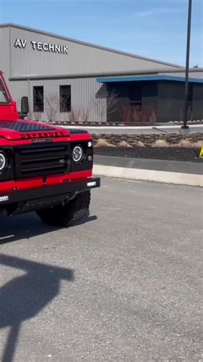 1989 Land Rover Defender 110 V8 Custom Exhaust Drive