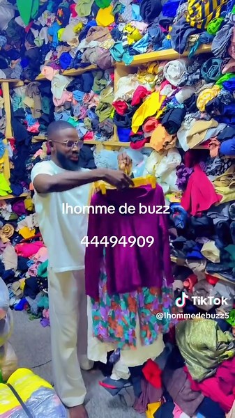 L'Homme de Buzz : Vidéos Insolites et Divertissement