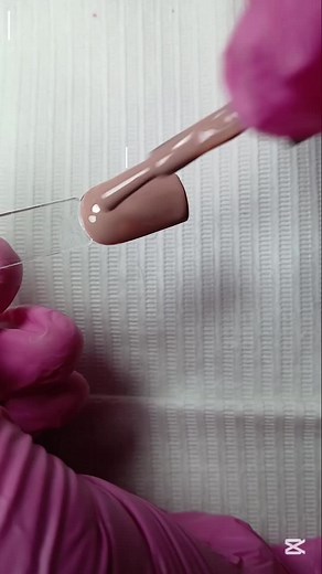 Diseños de Uñas Burberry: Tutorial Completo