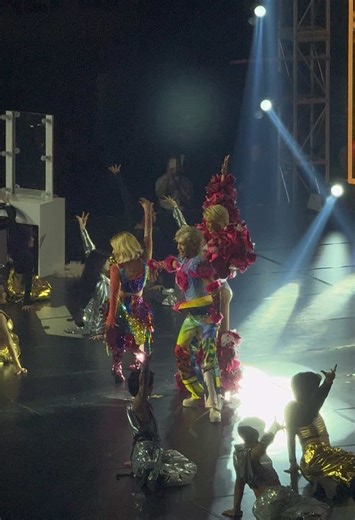 DEEstiny’s Child @MMD @Esnyr @KlarisseDeGuzman #pbbcollab #thebigcolloveconcert