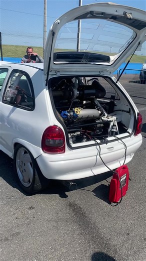 No AWD system here🤔 1200HP spread across 2 axles, 600HP per 2 wheels🔥 pushing and pulling the Corsa in unison🙌 #vauxhall #opel #modifiedcars #1000hp #twinengine | Twin Engine Corsa