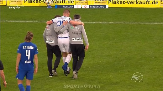 Hansa Rostock gegen 1. FC Magdeburg. In dem Duell am Dienstag trafen zwei verschiedene Welten aufeinander. Nach der 1:3-Niederlage an der Ostsee steht der FCM jetzt nur noch einen Punkt vor den Abstiegsrängen. Die Hanseaten dagegen können weiter vom Aufstieg träumen. F.C. Hansa Rostock | 1. FC Magdeburg | Sport im Osten