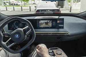 Here's How the Improved BMW Maneuver Assistant Works