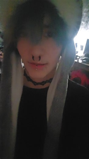 Creative Jewelry Organization for Freshman Room Setup