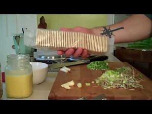 Cooking: Seafood + crakers quiche!HD