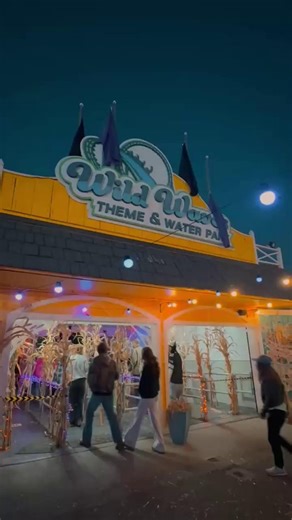 🎃 This is Halloween! 👻 Don’t miss Fright Fest at Wild Waves — only 2 weekends left! 🎟️ Tickets on sale now at WildWaves.com! | Wild Waves Theme & Water Park