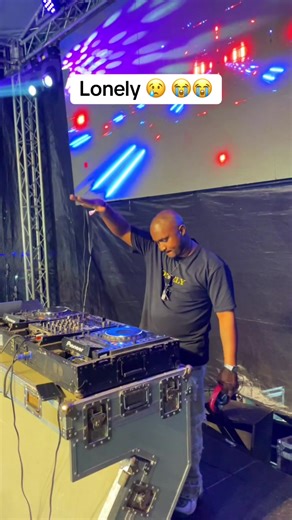 Exploring Loneliness in Digital Music Platforms