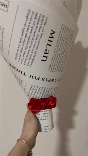 ~malo crvene❤️~ - - - #redroses #ruze #ruzeodsatena #ribbonroses #roses