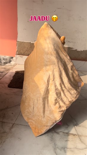 Bôñg Lûçky on Instagram: "Jaadu 🤭🥰"