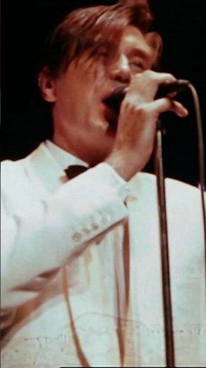 Roxy Music continued the Avalon world tour into 1983. "The Main Thing" live in France. #bryanferry