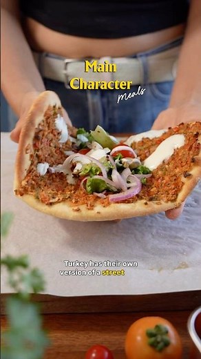 Turkish pizza?! Veg version of a street food called lah ma cun! #vegetarianrecipes