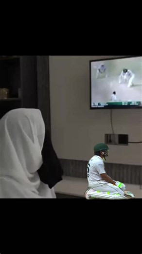 Babar Azam fans reaction: best fan moments and clips
