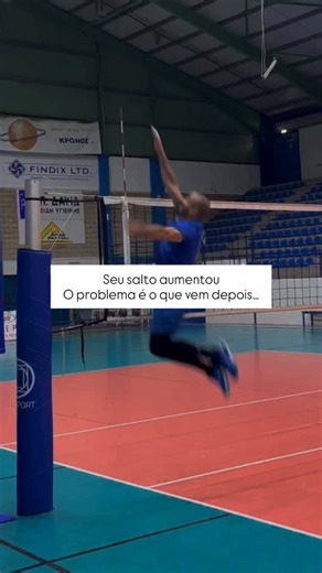 Preparação Física Voleibol on Instagram: "O marketing vende uma ideia confortável de que o seu corpo compra capacidades. Você treinou por 4, 8 ou 12 semanas? Beleza, agora os ganhos são seus. Isso é biologicamente falso! O seu corpo não compra desempenho, ele aluga adaptações enquanto o estímulo existe. Quando o estímulo desaparece, o corpo faz o que sempre fez para sobreviver, se livra de tudo que é caro de manter e que não é mais necessário. Blocos curtos de treino funcionam, sim, mas não pelo