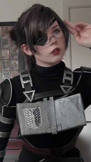 Onyankopon Cosplay - Hange Zoe from Attack on Titan Season 4