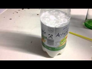 Feuerlöscher selber bauen - chemisches Experiment