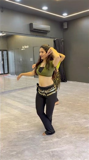 Manmohini ! ✨ #dance #bellydanceclass #learnbellydance #danceclasspune
