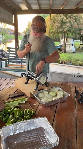 1.8K reactions · 60 shares | Real Southern Mama’s Cooking loves to cook and we love eating the good food! Also dropped some off at the Albany Fire Department thanking them for their service! #Louisiana #Albany #firedepartment #blessed | Malcolm Rowzee | Facebook
