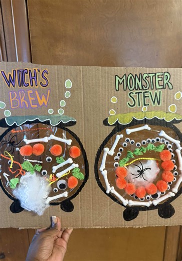 Halloween fine motor activity for kids 🎃🧪 Turn cardboard tape into a Witch’s Brew & Monster Stew! 👻🕷️ Such a fun and easy Halloween activity for little hands. Save this Halloween activity to try! 🖤🧡 #easycrafts #toddlercrafts #toddleractivities #sensoryplay #halloweencrafts Halloween crafts, sensory play