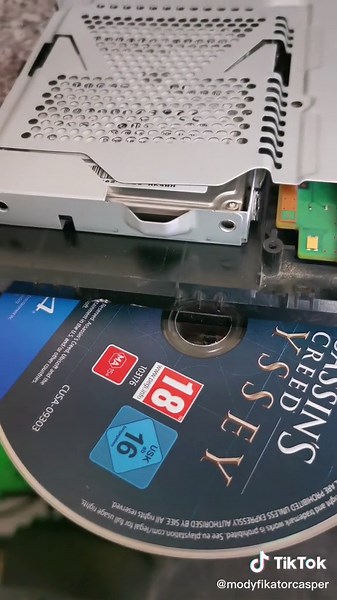 PS4 z problemami: Modyfikacje i naprawa