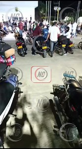 Una gu€rr@ anunciada que nadie le prestó atención Desde 2021 se comenzó a escuchar que el €LN y la disidencia del Frente 33 de las F∆RC, que comanda 'Jhon Mechas', estaban que se enfrent@b@n a mu€rt€. La razón, según se escuchó, era porque la disidencia estaba llegando a territ0ri0 de los elen0s, dentro de la expansión que 'Jhon Mechas', 'Andrey' y 'Richard' habían planeado tras su reorganización a mediados de 2018, dos años después de la firma de la paz con la extinta F∆RC. La disidencia del Fr