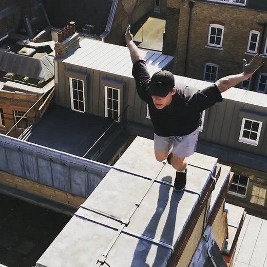 🇬🇧 On the rooftops of London filming our 4th POV 🤘🏻. #storror #parkour #london #youtube #roofculture | Storror
