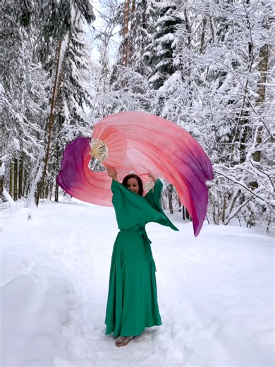 Flow & Snow ☃️Silk Fans More flow inspiration and silk fans tutorials on @elementsofflow #fanveils #winterflow #newyear2026