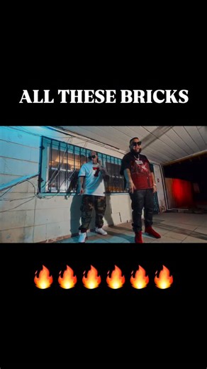 Get The New Album https://album.link/k0ztwmfnmhn4f | Stitches