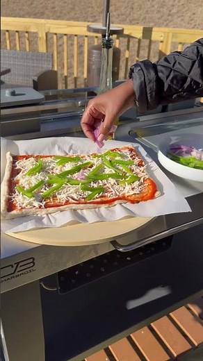 Roasted Veggie Pizza | Charbroil®