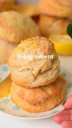 Carine Claudepierre on Instagram: "No Butter, No Milk, and so easy! 🌱Comment 'SCONES' and I'll DM the recipe to your inbox 🌱Follow @theconsciousplantkitchen for more Easy Baking Recipes . These lemonade scones are easy 3-ingredient fluffy scones made without cream and 100% vegan. They are easy to make in less than 30 minutes for a quick breakfast. We are big fans of scones for breakfast, vegan blueberry scones, Banana Scones, and chocolate chip scones, and now it’s time to share 