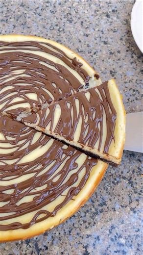 Brownie bottom cheesecake