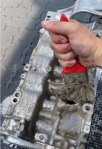 Alles muss sauber sein #clean #werkstatt #motor #handwerk