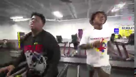 IShowSpeed's brother Jamal was seen struggling with a heart rate of 192! after running less than a mile 😰😭