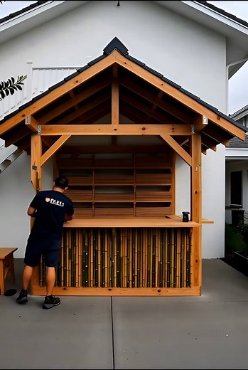 Create Your Dream Backyard Tiki Bar with Pallets