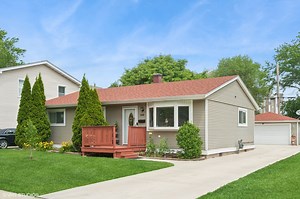 908 N Norman Ln, Wheeling, IL 60090 - MLS 12430751 - Coldwell Banker