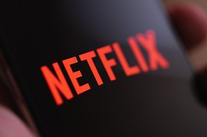 Serialul de pe Netflix care i-a cucerit pe români! Povestea plină de mister și trădări te ține lipit de ecran