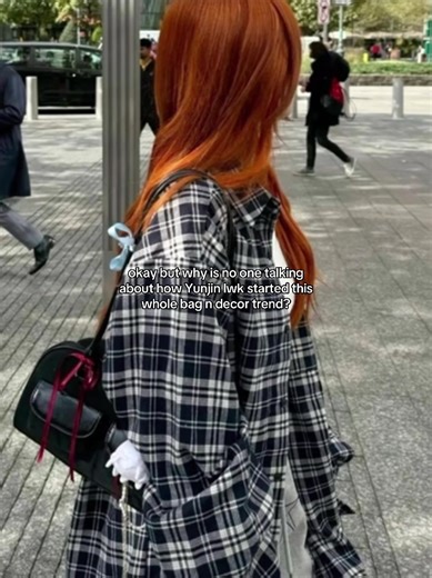 people are so slow I swear how do yall not know im talking about that chubby bag 😭 in the photos i literally showed stand oil bags not some random bags w decoration 🫩 #yunjin #lesserafim #standoil #yunjinbag #trend