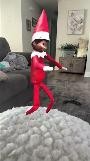Dancing elf on the shelf#elfontheshelf #christmas #magic #dance