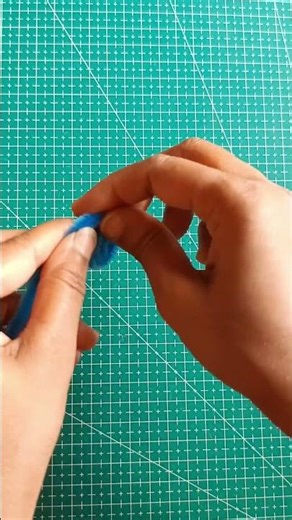 Fuzzy wire keychain Tutorial 🐘#elephant #pipecleanercraft #fuzzywire #keychain #craft