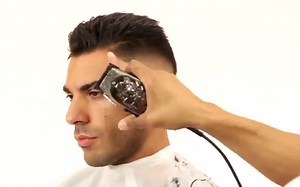 贝克汉姆同款背头完整教程，就算颜值低也能很帅！2