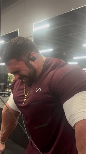 cable cross body tricep extension 🔥