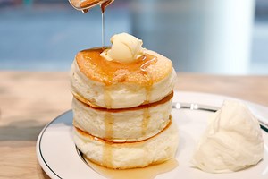 Gram Café & Pancakes – Japan’s Most Famous Wobbly Pancakes, At Siam Paragon Bangkok | DanielFoodDiary.com
