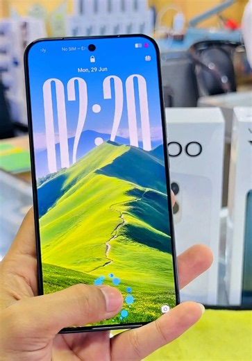 VIVO Y500🔥💙FINGER🫆CAMERA TEST📸👌🏻8100mAh🔋44W⚡️FlAsh CharGe🔌 1.5k INFINITY AMOLED Display👀💥(8 8=16GB/256GB)❤️‍🔥#y500 #8100mahysolong #8100mahbigbattery #vivoy500pk #vivoy500karachipk @vivo Pakistan